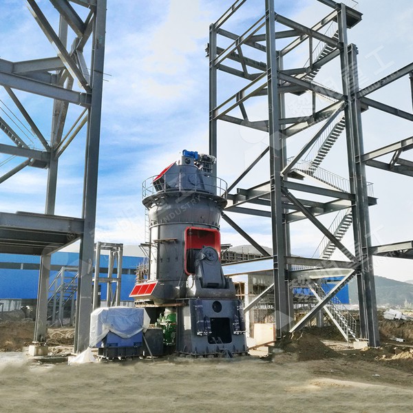 Roller mill for limestone grinding